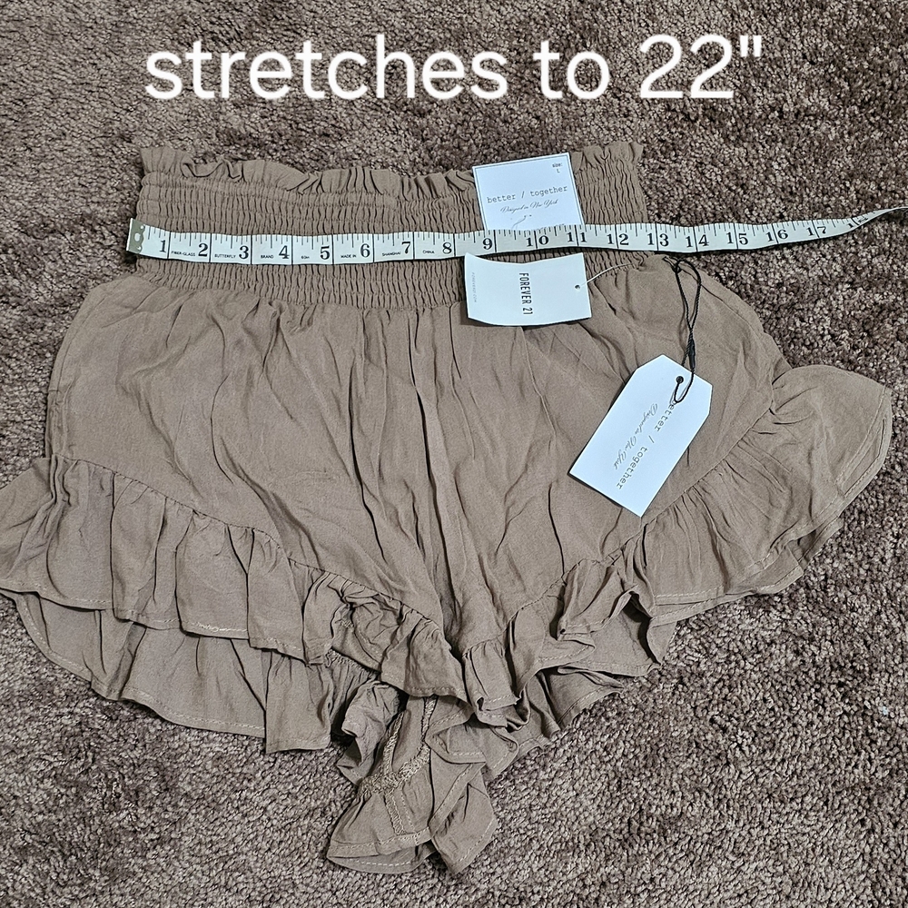 Women's Tan Ruffle Shorts